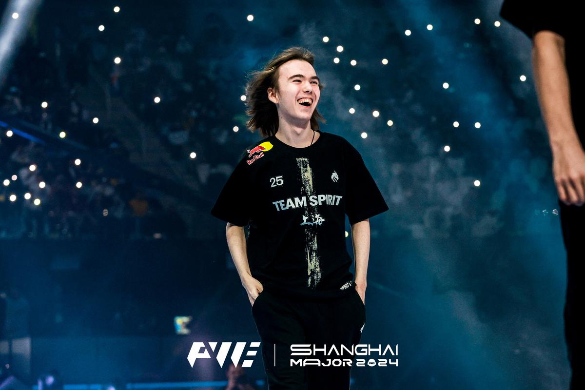 LPL上演魔幻剧情，WE，IG排名互换，FPX五杀无用，EDG天才杀疯了